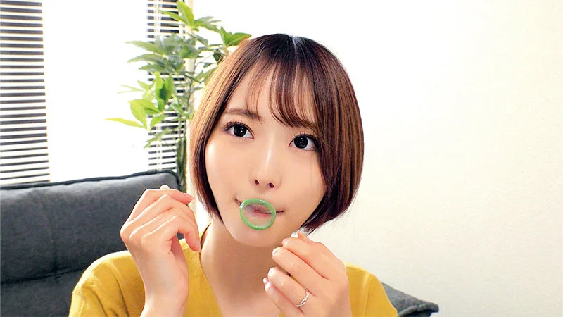 那賀崎ゆきね｜可愛い人妻がお口でコンドーム装着チャレンジ！この顔であんなことされたら…！